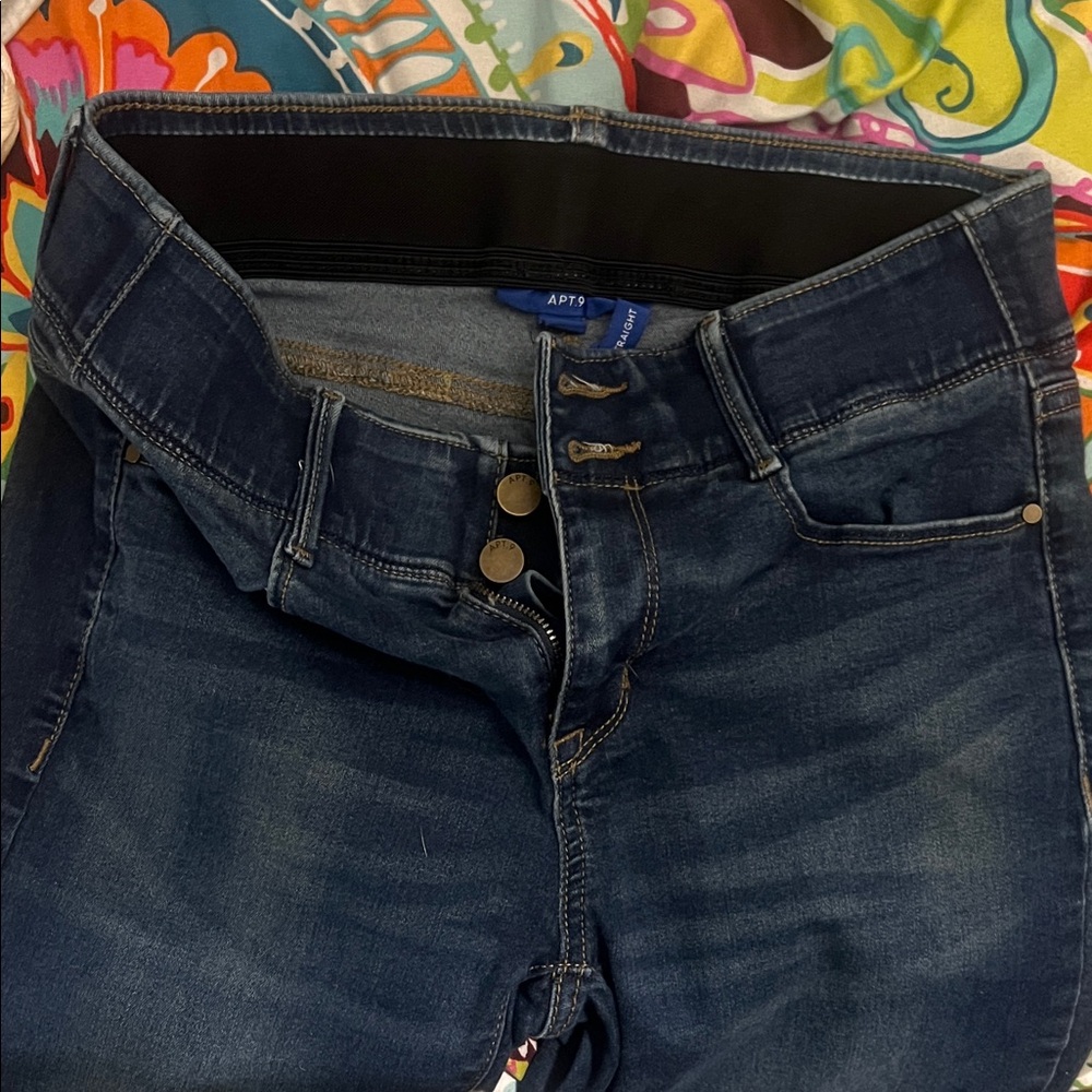 Apt. 9 Women's High Rise Dark Blue Jeans Straight leg - Size 8